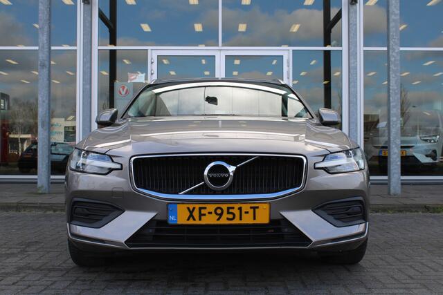 Volvo V60 2.0 T5 Momentum | Trekhaak | Verw. Voorstoelen | 19" LMV | AppleCarplay