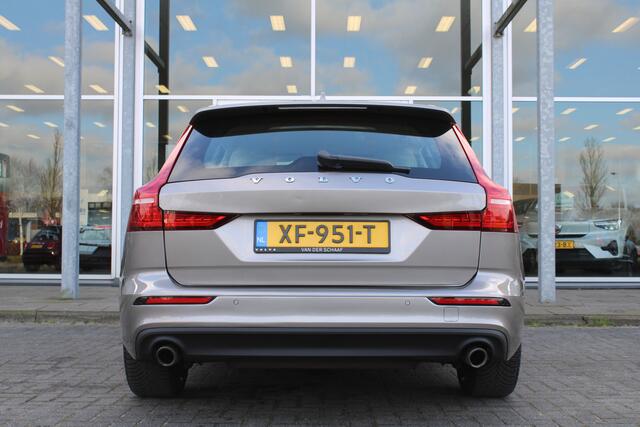 Volvo V60 2.0 T5 Momentum | Trekhaak | Verw. Voorstoelen | 19" LMV | AppleCarplay