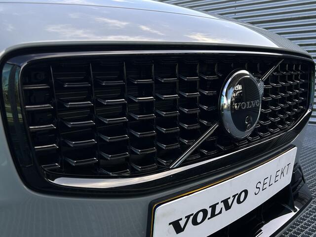 Volvo V60 2.0 T6 Plug-in hybrid AWD Plus Dark , Automaat , Adaptive Cruise , Trekhaak , Pilot Assist , Harman/Kardon , 360 Camera , Stoelen+Stuur+Achterbank Verwarmd , Voorruit verwarmd , Google , Carplay , BLIS , Elek. Verstelbare stoelen ,