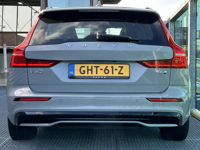 Volvo V60 2.0 T6 Plug-in hybrid AWD Plus Dark , Automaat , Adaptive Cruise , Trekhaak , Pilot Assist , Harman/Kardon , 360 Camera , Stoelen+Stuur+Achterbank Verwarmd , Voorruit verwarmd , Google , Carplay , BLIS , Elek. Verstelbare stoelen ,