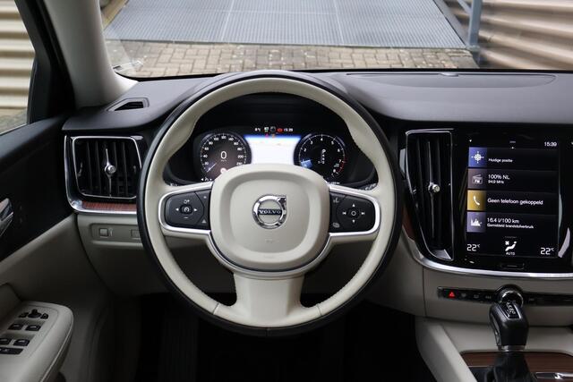Volvo V60 T5 Momentum | Trekhaak | Beige leder | Dealer onderhouden