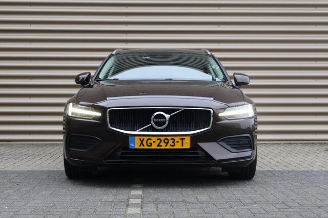 Volvo V60 T5 Momentum | Trekhaak | Beige leder | Dealer onderhouden
