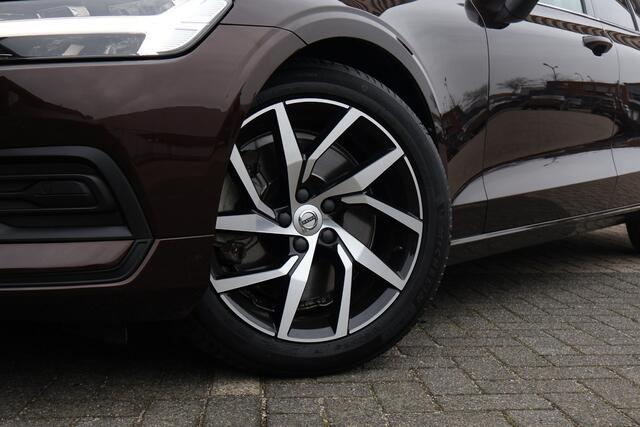 Volvo V60 T5 Momentum | Trekhaak | Beige leder | Dealer onderhouden