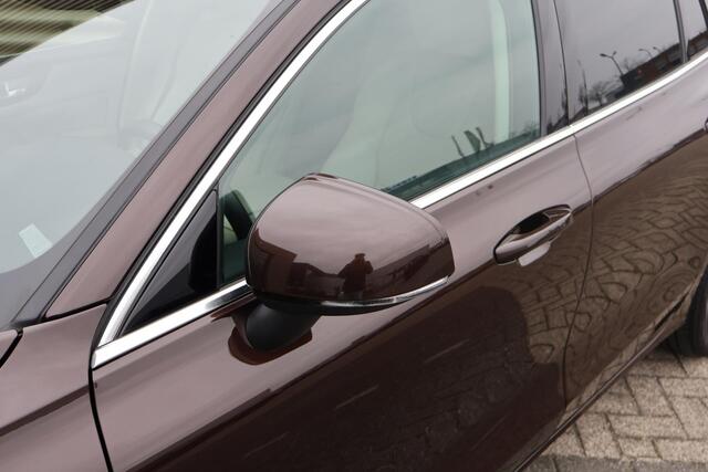 Volvo V60 T5 Momentum | Trekhaak | Beige leder | Dealer onderhouden