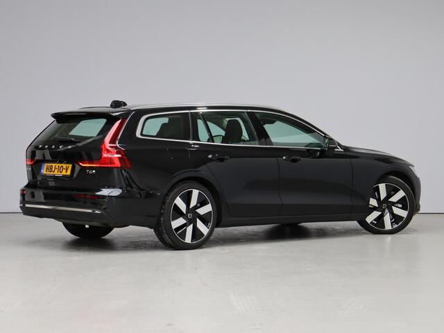 Volvo V60 T6 Plug-in hybrid AWD Essential Edition / Trekhaak / Stoel+stuur+achterbank verwarmd / Leder / BLIS /