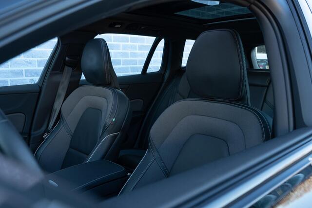 Volvo V60 2.0 T6 Plug-in hybrid AWD Plus Dark | Longe Range | Google | Schuif-/Kanteldak | 360 Camera | Adaptieve Cruise | Elek. Achterklep | BLIS | Trekhaak | Stoelverwarming Voor + Achter | Keyless | Harman Kardon Audio | Stuurverwarming | Voorruit Verwarming | A