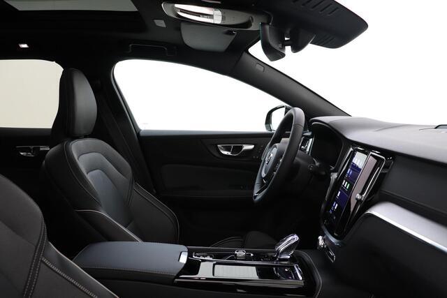Volvo V60 T6 RECHARGE AWD ULTRA DARK -PANO.DAK|360°CAM|BOWERS&WILKINS|19"|HEAD-UP DISP.