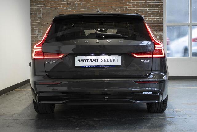 Volvo V60 T6 Plug-in hybrid AWD Plus Dark | Harman Kardon premium audio | Panoramadak | BLIS | Adaptive cruise control | Stoelverwarming | 360° parkeercamera | Parkeersensoren voor + achter | Google infotainment |