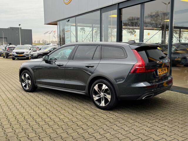 Volvo V60 Cross Country 2.0 T5 AWD Pro - Panoramadak - leer - camera