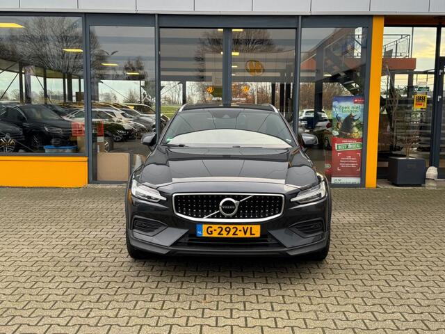 Volvo V60 Cross Country 2.0 T5 AWD Pro - Panoramadak - leer - camera