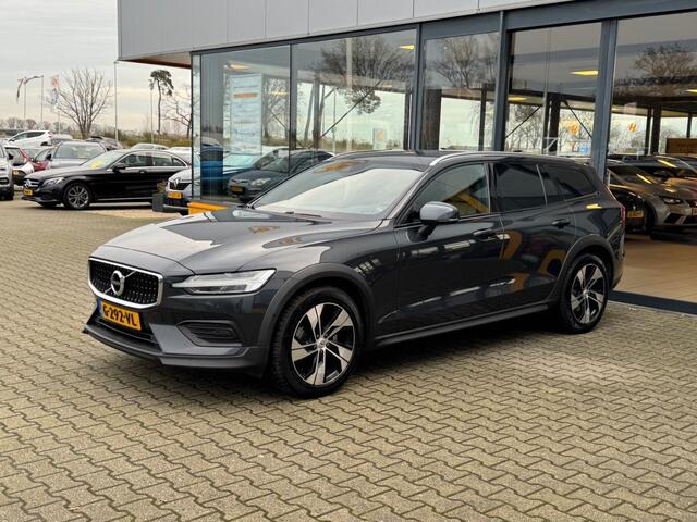 Volvo V60 Cross Country 2.0 T5 AWD Pro - Panoramadak - leer - camera
