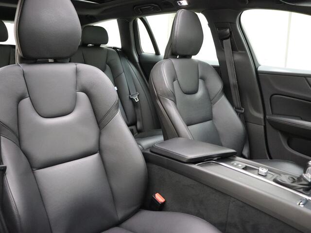 Volvo V60 T5 252PK / Panorama dak / Standkachel / Elektr. stoelen / Lederen bekleding / H&K / Stoel/- en stuurverwarming /