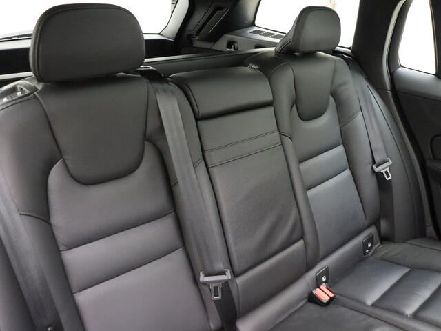 Volvo V60 T5 252PK / Panorama dak / Standkachel / Elektr. stoelen / Lederen bekleding / H&K / Stoel/- en stuurverwarming /