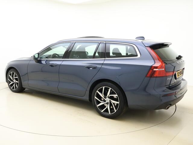 Volvo V60 T5 252PK / Panorama dak / Standkachel / Elektr. stoelen / Lederen bekleding / H&K / Stoel/- en stuurverwarming /