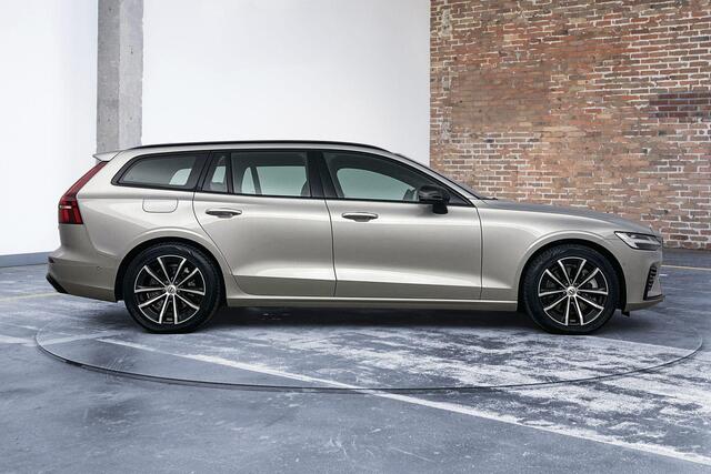 Volvo V60 T6 Automaat Plug-in hybrid AWD Plus Dark Volvo V60 T6 Automaat Plug-in hybrid AWD Plus Dark