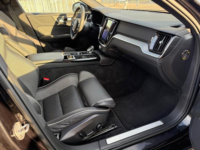 Volvo V60 2.0 T6 350 pk Recharge AWD Plus Dark Long Range