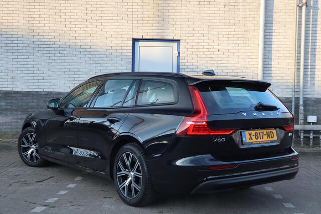 Volvo V60 2.0 B3 Essential Edition | verwarmde voor- en achterstoelen | Stuurverwarming | Pilot Assist