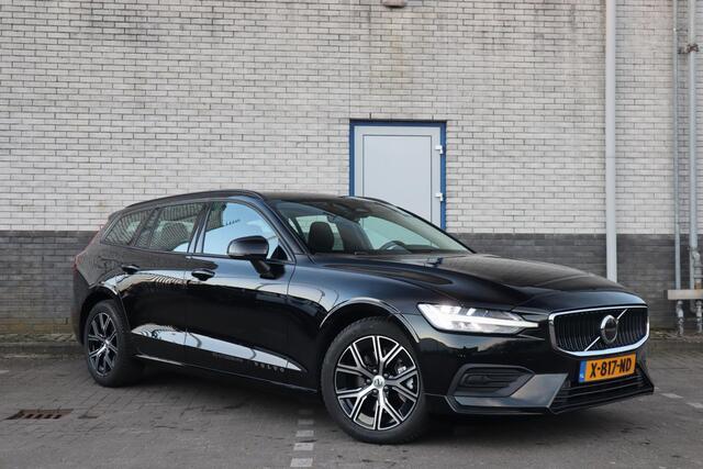 Volvo V60 2.0 B3 Essential Edition | verwarmde voor- en achterstoelen | Stuurverwarming | Pilot Assist