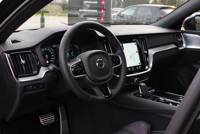 Volvo V60 2.0 T6 Recharge 340 PK AWD R-Design PHEV, Panoramadak, Bowers & Wilkinson Sound, 360 Camera, 4 x Stoelverwarming, Adap. Cruise Control