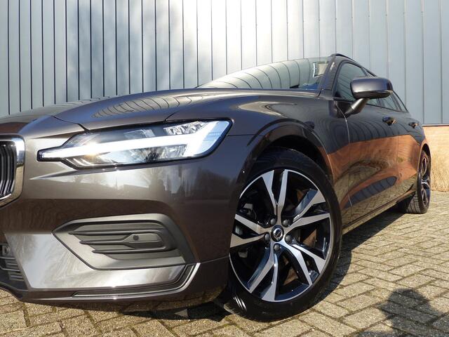 Volvo V60 B3 Essential Edition Volvo V60 2.0 B3 Essential Edition