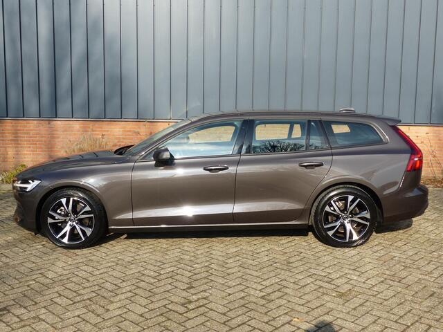 Volvo V60 B3 Essential Edition Volvo V60 2.0 B3 Essential Edition