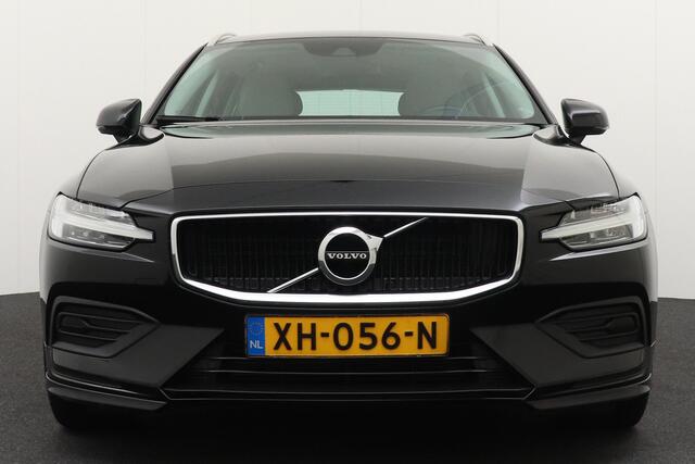 Volvo V60 2.0 T5 Business+ 251 PK Trekhaak Carplay Navi LMV 18' H-Leder