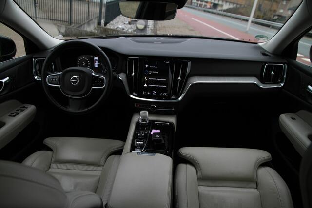 Volvo V60 2.0 T6 Recharge AWD Inscription