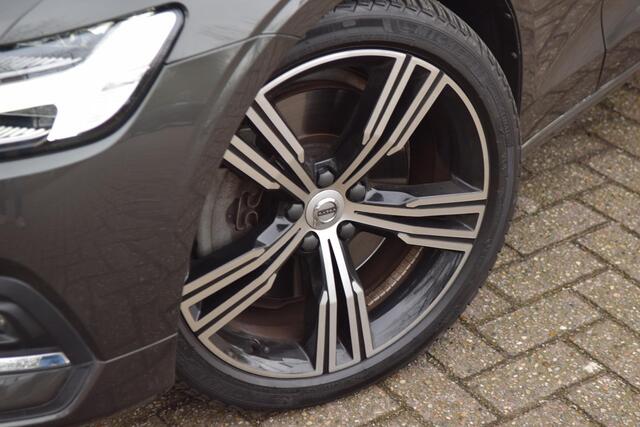 Volvo V60 2.0 T5 Inscription Intellisafe Pro + Surround
