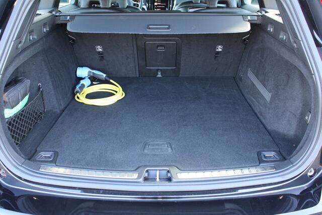 Volvo V60 2.0 T8 Twin Engine AWD R-Design | Schuif\kantel dak | Adapt. Cruise | BLIS | Verw. Stoel & stuurwiel