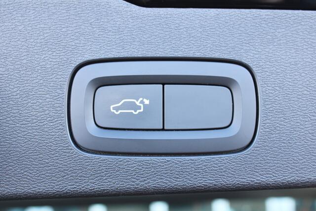 Volvo V60 2.0 T8 Twin Engine AWD R-Design | Schuif\kantel dak | Adapt. Cruise | BLIS | Verw. Stoel & stuurwiel
