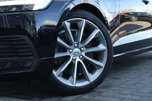 Volvo V60 2.0 T8 Twin Engine AWD R-Design | Schuif\kantel dak | Adapt. Cruise | BLIS | Verw. Stoel & stuurwiel