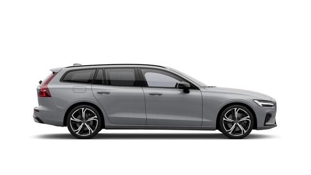 Volvo V60 T6 Plug-in hybrid AWD Plus Dark | UIT VOORRAAD LEVERBAAR | Longe Range | Google | Schuif-/Kanteldak | Getint Glas | Stuurverwarming | DAB | Keyless | Harman Kardon Audio | Stoelverwarming Voor + Achter | Dodehoekdetectie | BLIS | Adaptieve Cruise | 19" LM