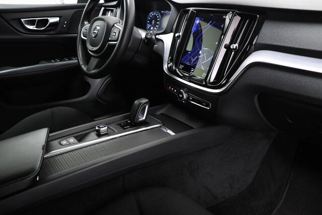 Volvo V60 2.0 B3 Momentum Advantage | PARK ASSIST PACK | LED | DAB | APPLE | CAMERA
