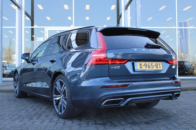 Volvo V60 T8 Recharge AWD R-Design 455PK | Long Range | Trekhaak | Camera | H&K Adio | Verw. Voorruit