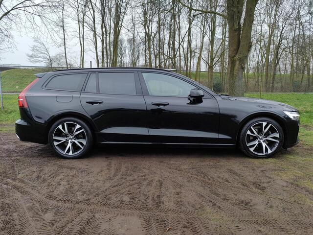 Volvo V60 2.0 B4 R-Design 200pk AUTOMAAT | ADAP CRUISE | HAAK | DODEHOEK | NAVI |
