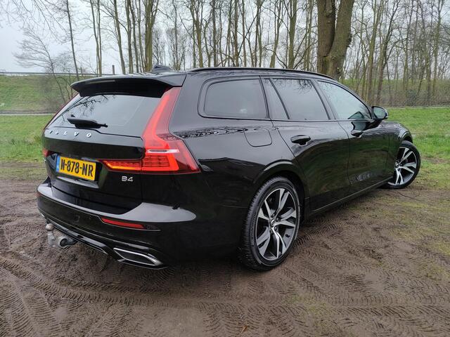 Volvo V60 2.0 B4 R-Design 200pk AUTOMAAT | ADAP CRUISE | HAAK | DODEHOEK | NAVI |