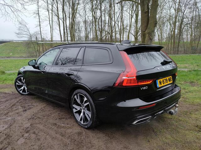 Volvo V60 2.0 B4 R-Design 200pk AUTOMAAT | ADAP CRUISE | HAAK | DODEHOEK | NAVI |