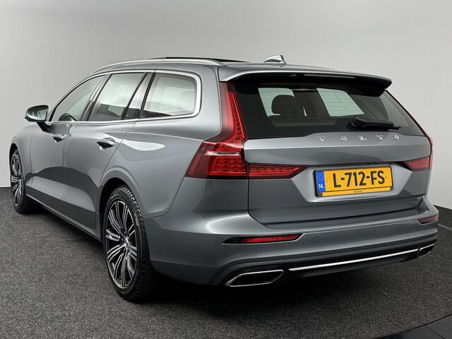 Volvo V60 2.0 B3 Inscription | Dodehoekassistent | Panoramadak | Stoelverwarming | Harman\Kardon | Trekhaak | Elektrische stoelen | Carplay
