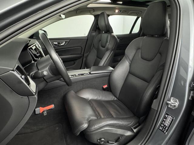 Volvo V60 2.0 B3 Inscription | Dodehoekassistent | Panoramadak | Stoelverwarming | Harman\Kardon | Trekhaak | Elektrische stoelen | Carplay