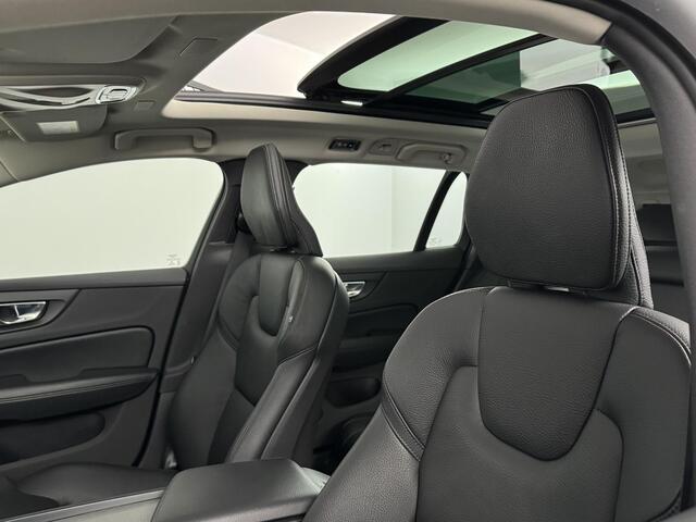 Volvo V60 2.0 B3 Inscription | Dodehoekassistent | Panoramadak | Stoelverwarming | Harman\Kardon | Trekhaak | Elektrische stoelen | Carplay