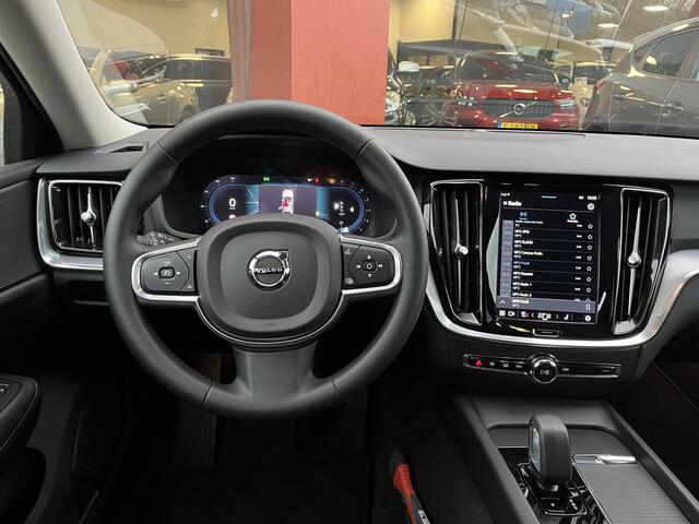 Volvo V60 2.0 B3 Core AUT. | Auto Pilot | Carmera | Stoel/Stuurverw. | Keyless | Intellisafe