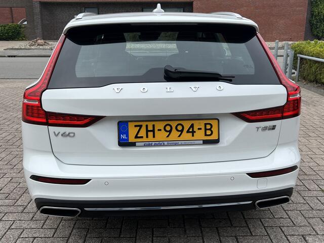 Volvo V60 2.0 T8 Twin Engine 390 pk AWD Inscription Panoramadak Trekhaak Leder Stoelverwarming Standkachel Led Koplampen Apple Carplay Android Auto NL Auto 1e Eigenaar Plug in Hybride BTW Auto