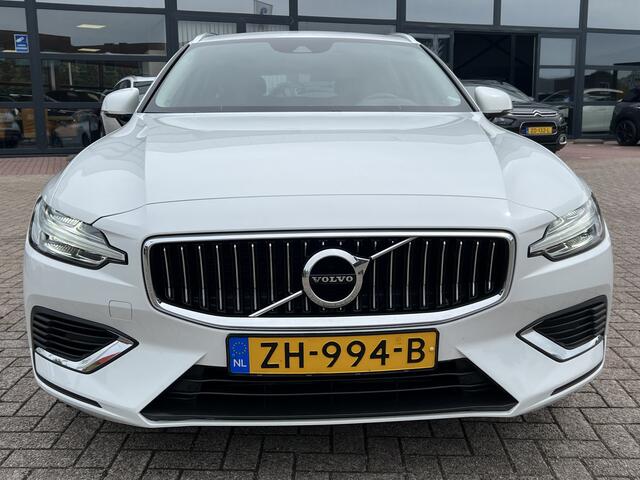 Volvo V60 2.0 T8 Twin Engine 390 pk AWD Inscription Panoramadak Trekhaak Leder Stoelverwarming Standkachel Led Koplampen Apple Carplay Android Auto NL Auto 1e Eigenaar Plug in Hybride BTW Auto