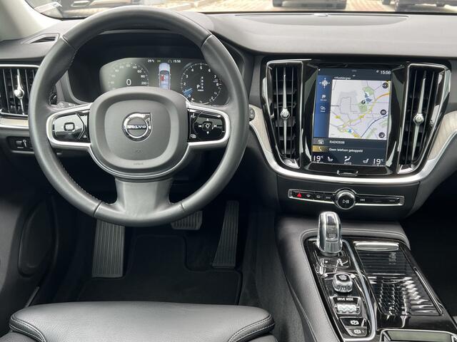 Volvo V60 2.0 T8 Twin Engine 390 pk AWD Inscription Panoramadak Trekhaak Leder Stoelverwarming Standkachel Led Koplampen Apple Carplay Android Auto NL Auto 1e Eigenaar Plug in Hybride BTW Auto