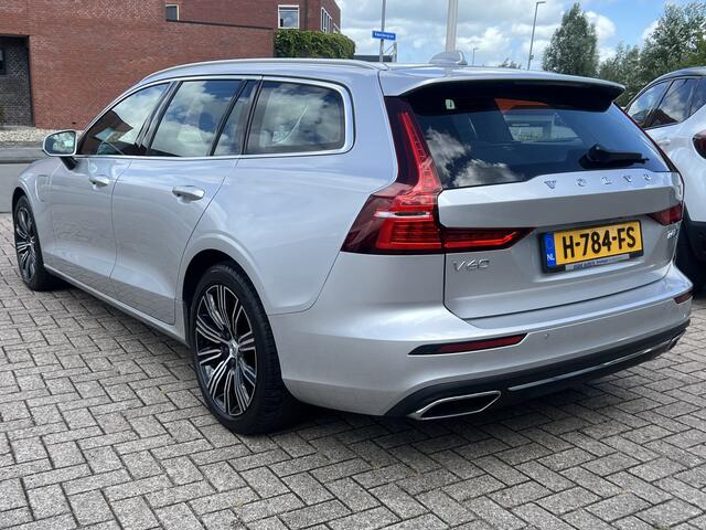 Volvo V60 2.0 T6 340 pk Twin Engine AWD Inscription Navigatie Sportstoelen Stoelverwarming Camera Elek. Bestuurderstoel Leder Trekhaak Dab Carplay NL Auto 1e Eigenaar Plug in Hybride BTW Auto
