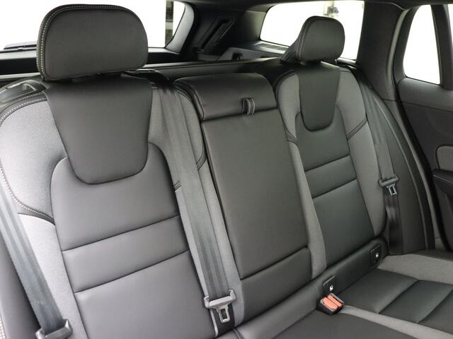 Volvo V60 T6 350pk AWD Plus Dark / 20 Inch / Stylingkit / Heico verlagingset / Elek stoelen / H&K Audio / 360 Camera / Sportstoelen.