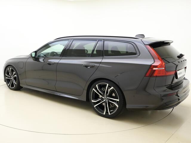 Volvo V60 T6 350pk AWD Plus Dark / 20 Inch / Stylingkit / Heico verlagingset / Elek stoelen / H&K Audio / 360 Camera / Sportstoelen.