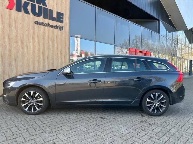 Volvo V60 2.0 T3 Nordic+ R-Design / dealer ond.
