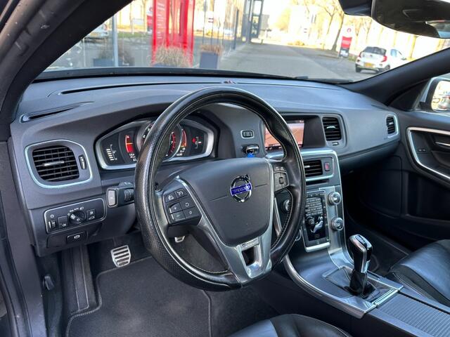 Volvo V60 2.0 T3 Nordic+ R-Design / dealer ond.