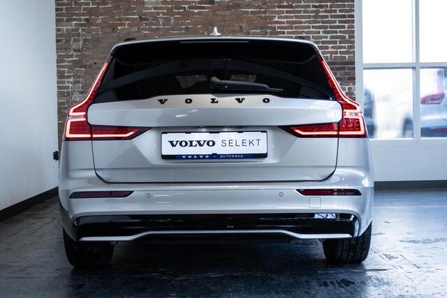 Volvo V60 T6 Automaat Plug-in hybrid AWD Ultra Dark | Panoramadak | 360° parkeercamera | Parkeersensoren voor + achter | Harman Kardon premium audio | Google infotainment | Stoelverwarming | Stuurwielverwarming | Parkeerverwarming | BLIS | Adaptive cruise control 